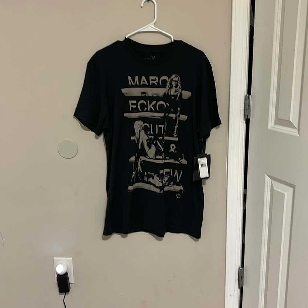 Brand new excellent condition t shirt.
